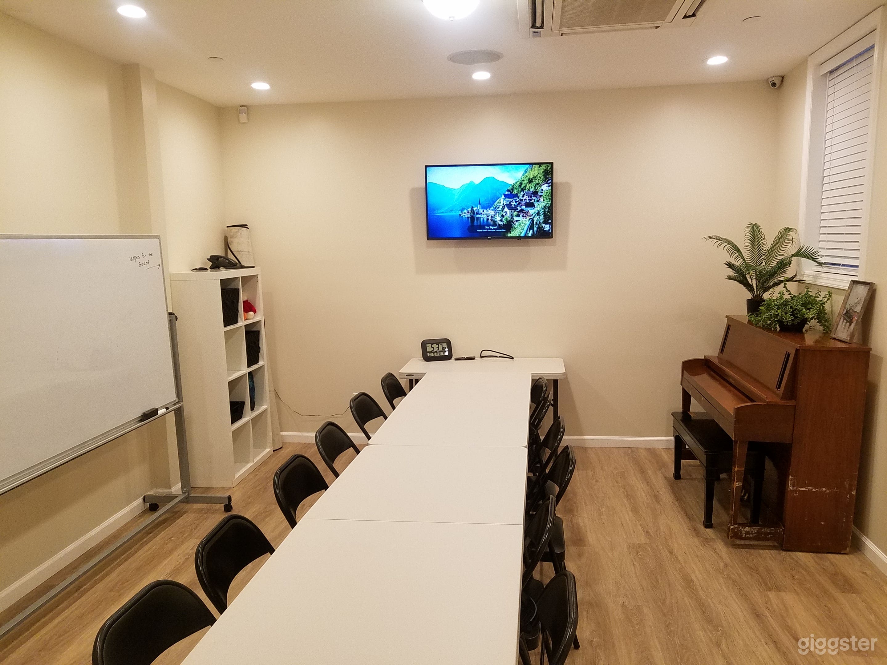 Practice Room and Rehearsal Space (Studio 8) Photo 3