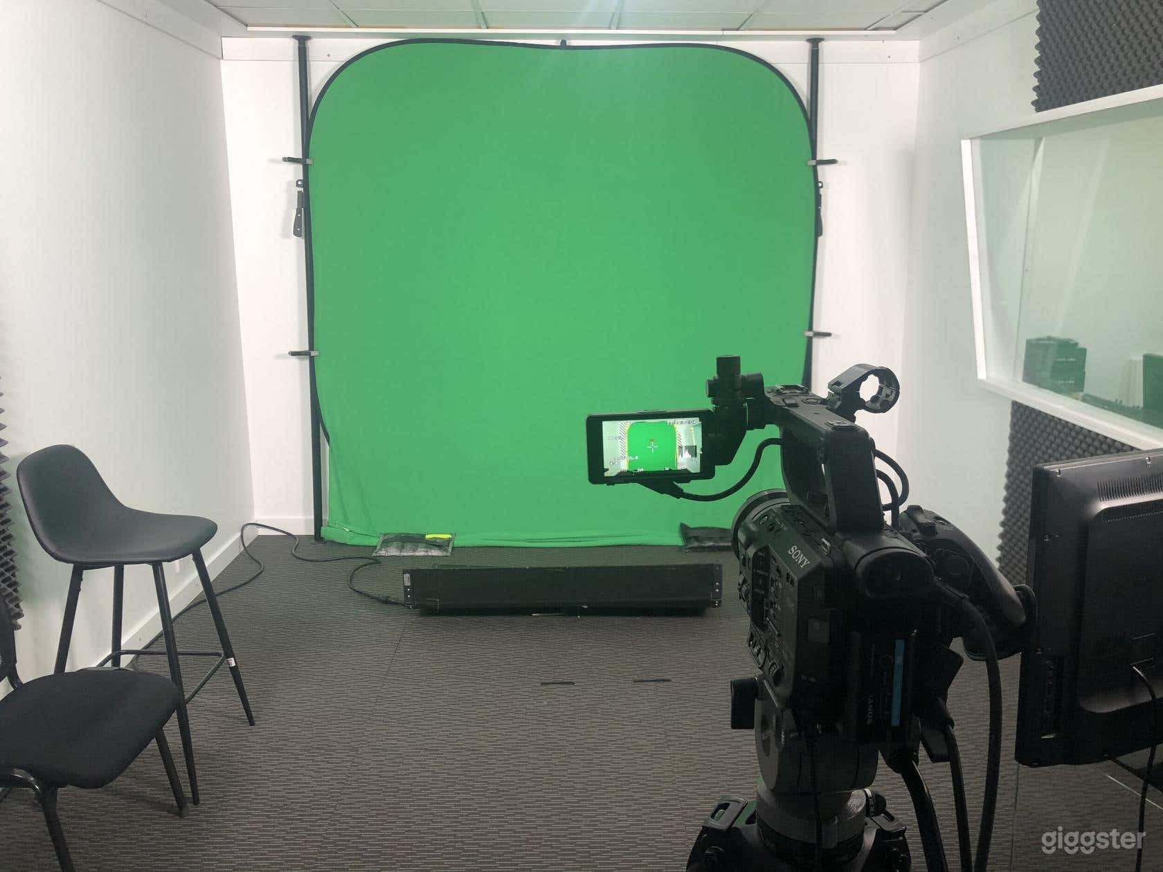 Well Equipped "Studio 2"  Photo 1