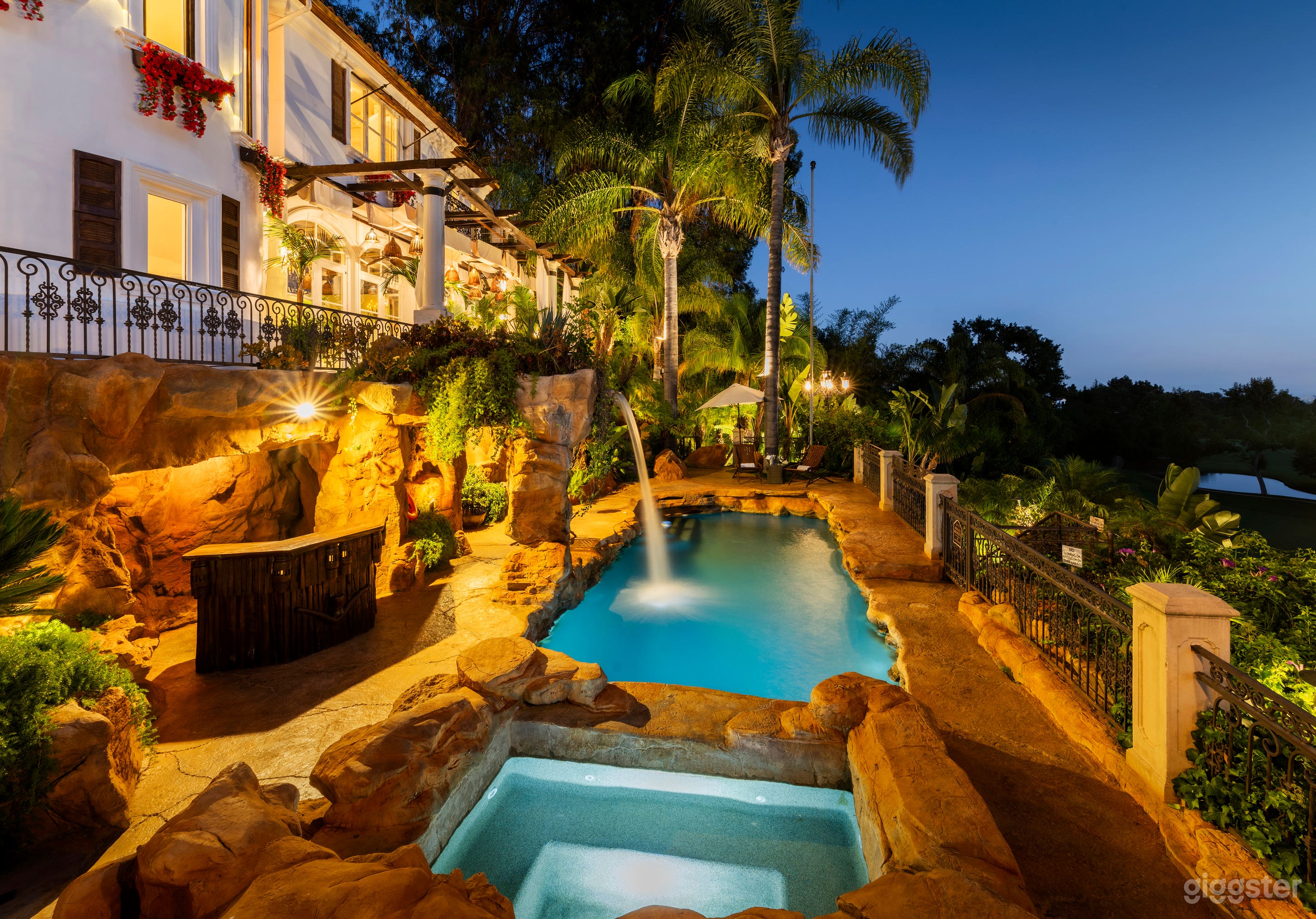 Tropical Oasis with Golf Course Views and Poolside Photo 2