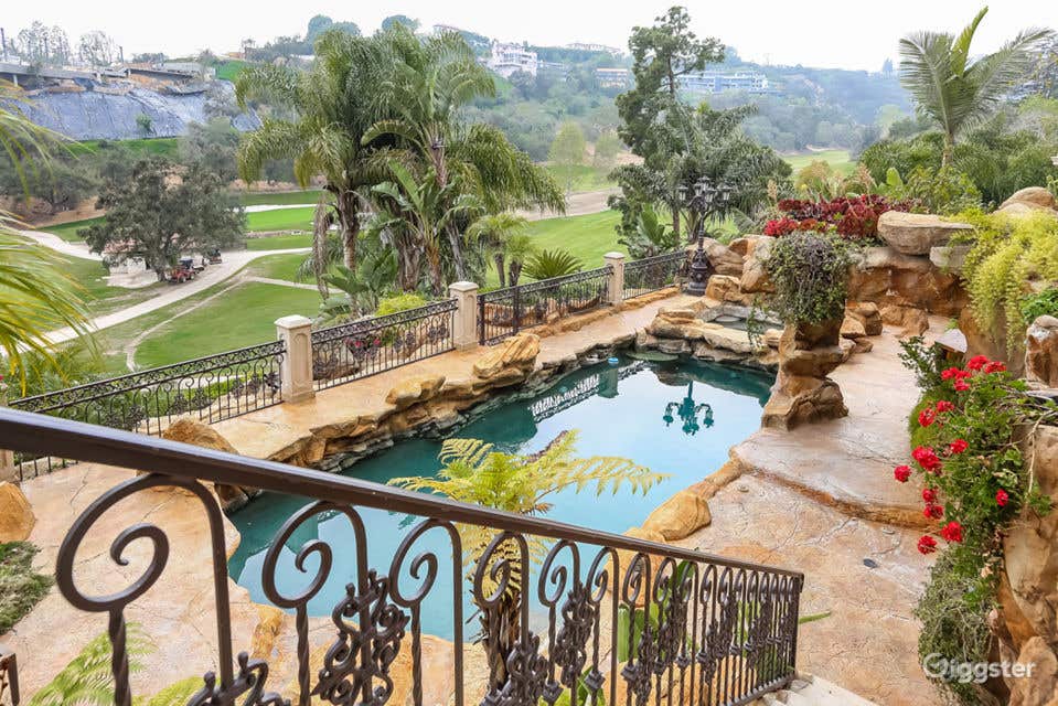 Tropical Oasis with Golf Course Views and Poolside Photo 4