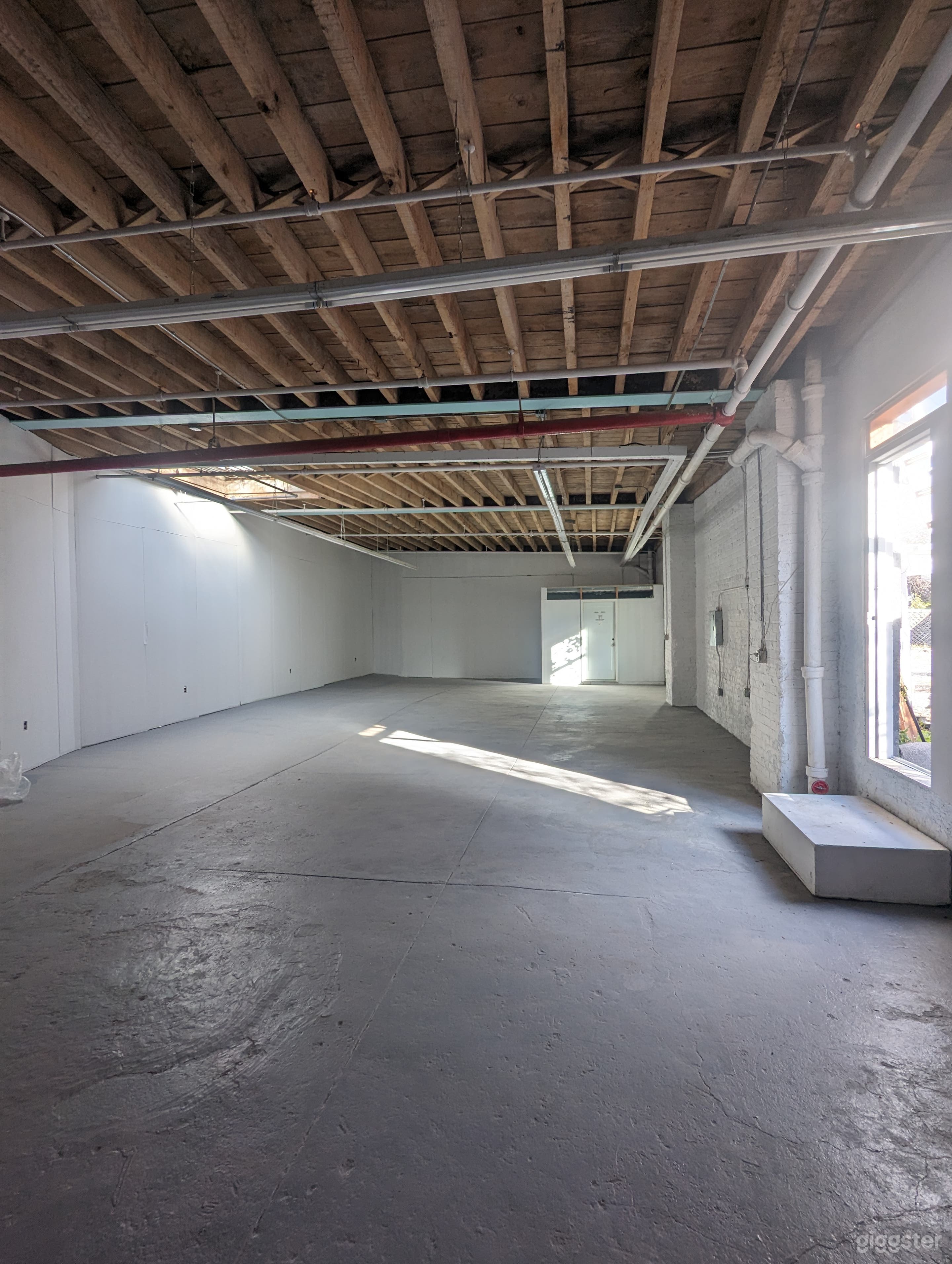1800SF Bushwick Ground Floor Industrial Space  Photo 2