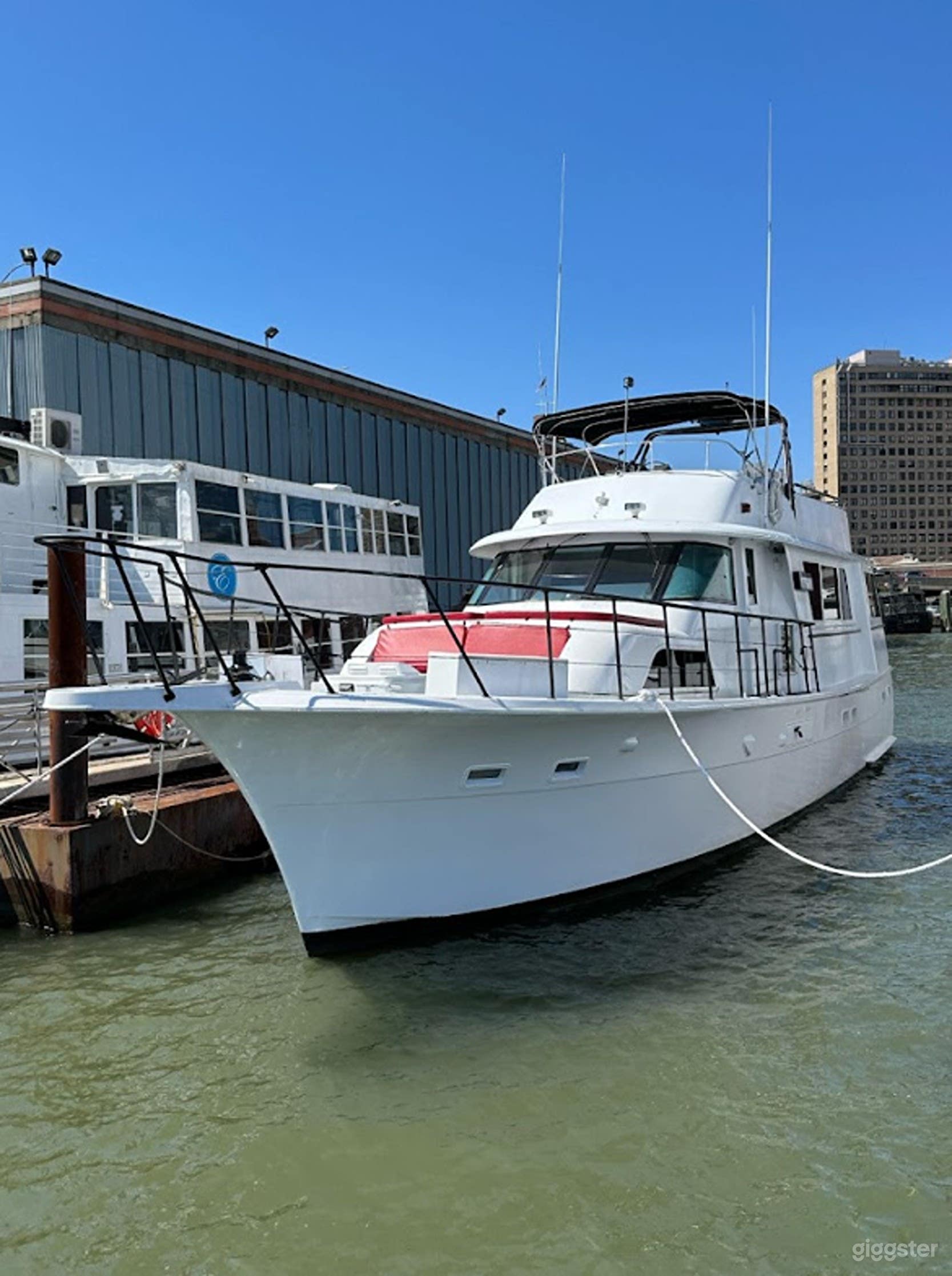 NYC’s Only Small Yachts Photo 2