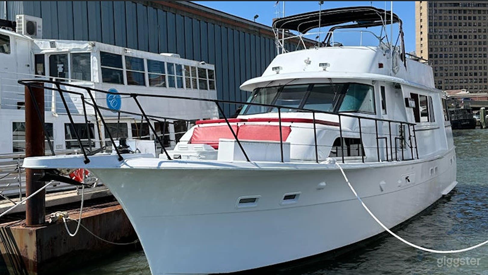 NYC’s Only Small Yachts Photo 4