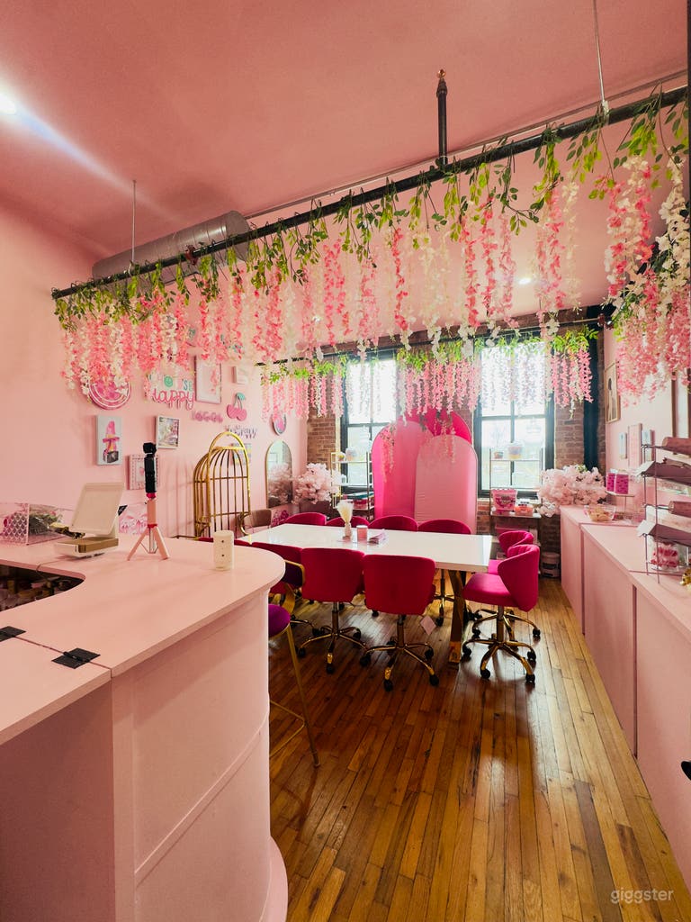  💞Pretty in Pink 💞Event Space 