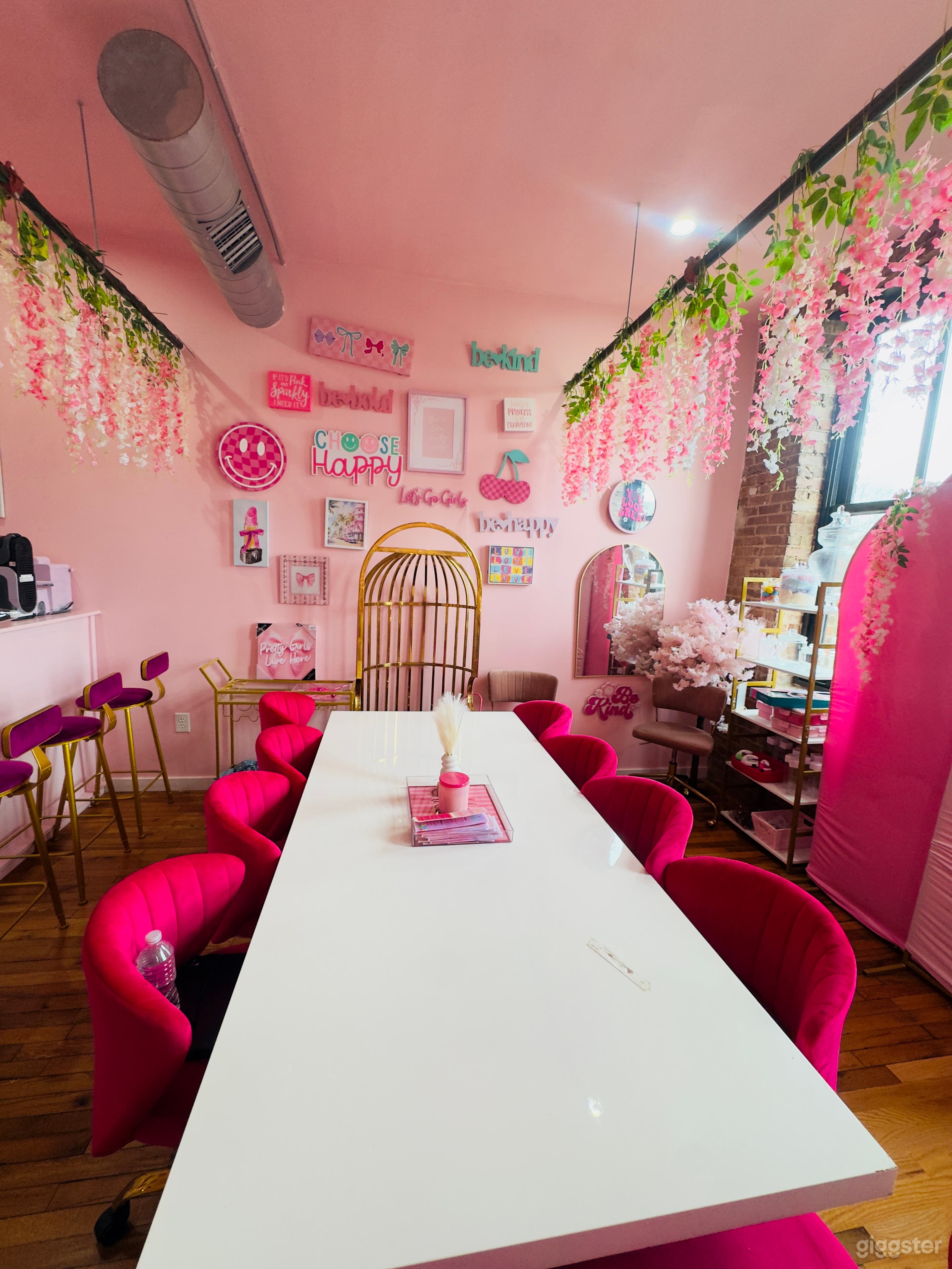 💞Pretty in Pink 💞Event Space Photo 3