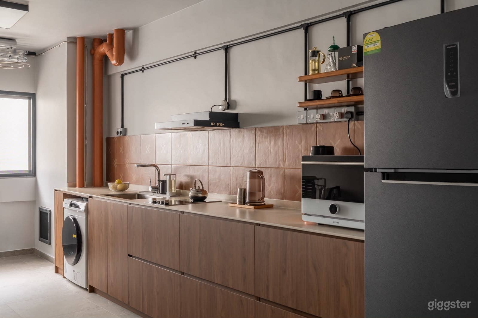 Industrial-Retro Walnut Kitchen, Living Room & Bedroom Photo 4