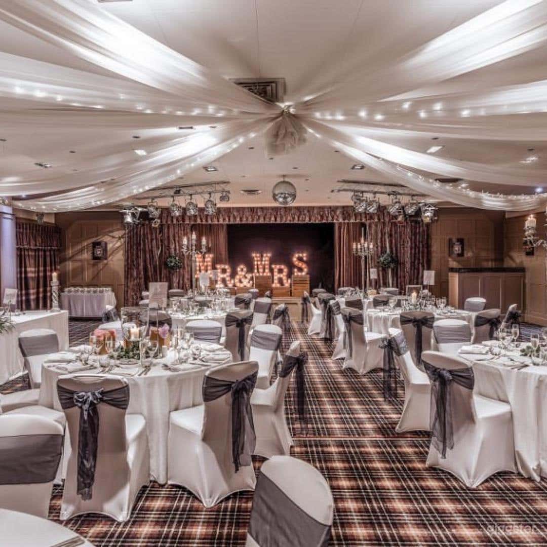 Cromdale - Large Party Room Photo 1