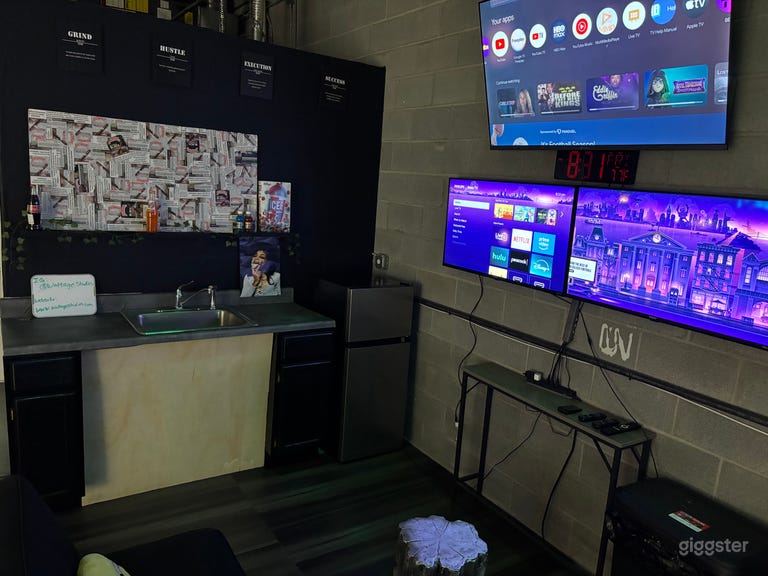  Recording Studio | Podcast | Photography Studio 