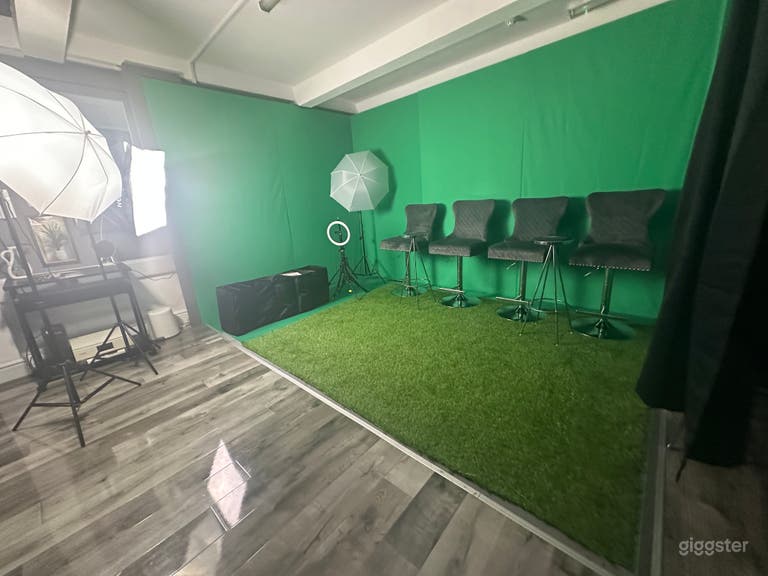  Luxury Recording Studio & Content Creation Space 