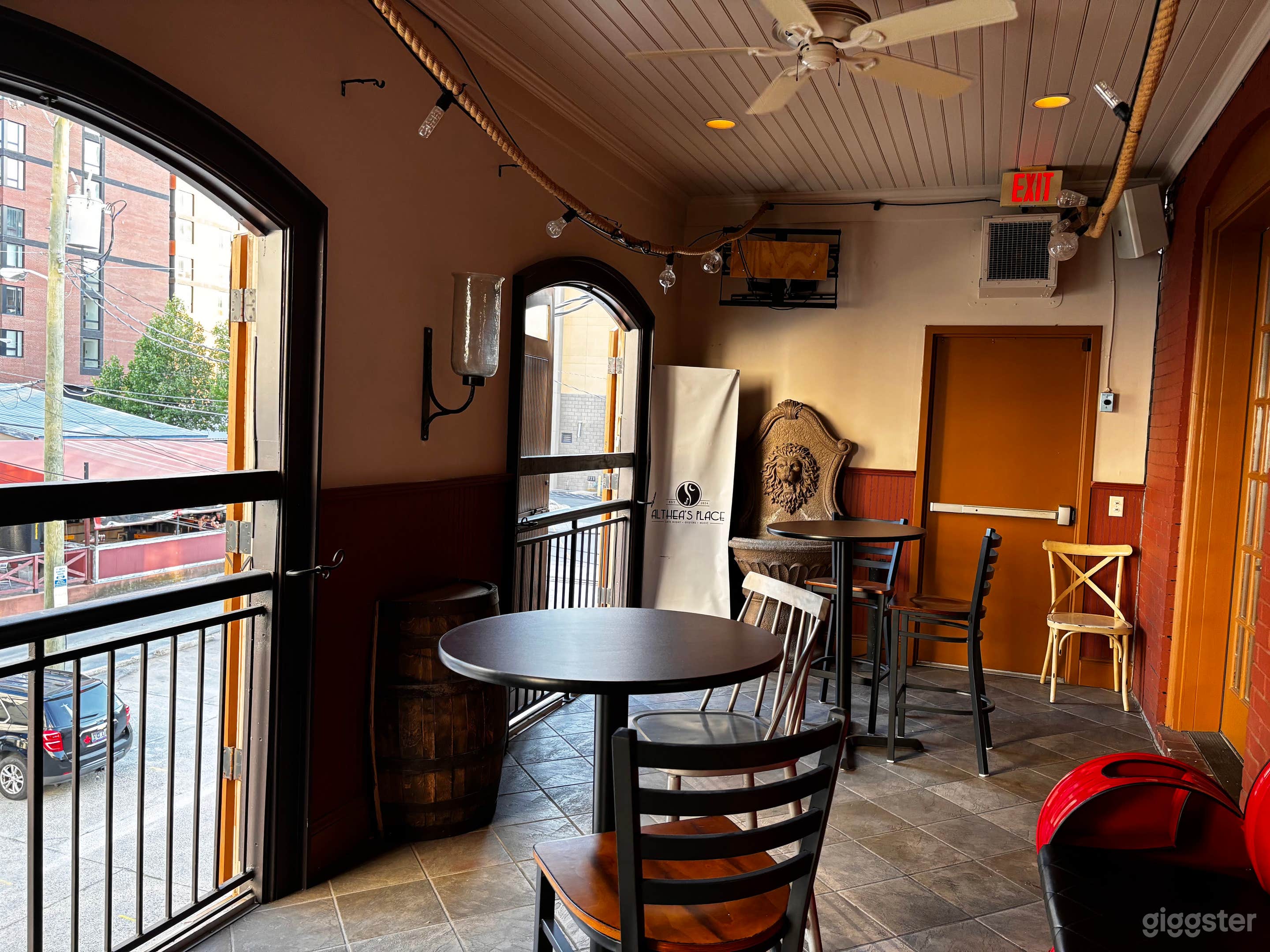 Nashville- Vanderbilt  Private Bar and restaurant  Photo 4