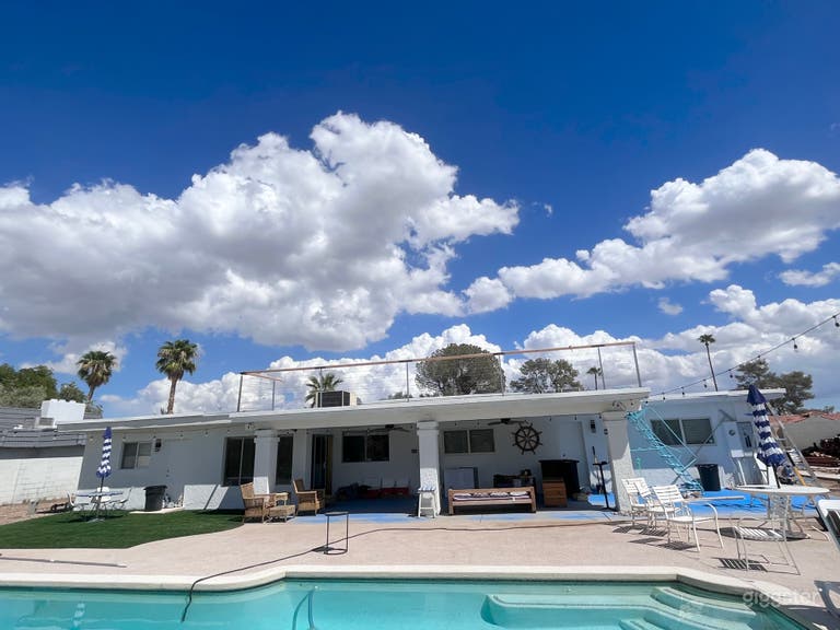  Huge Pool + Tiki Bar in Retro Las Vegas 