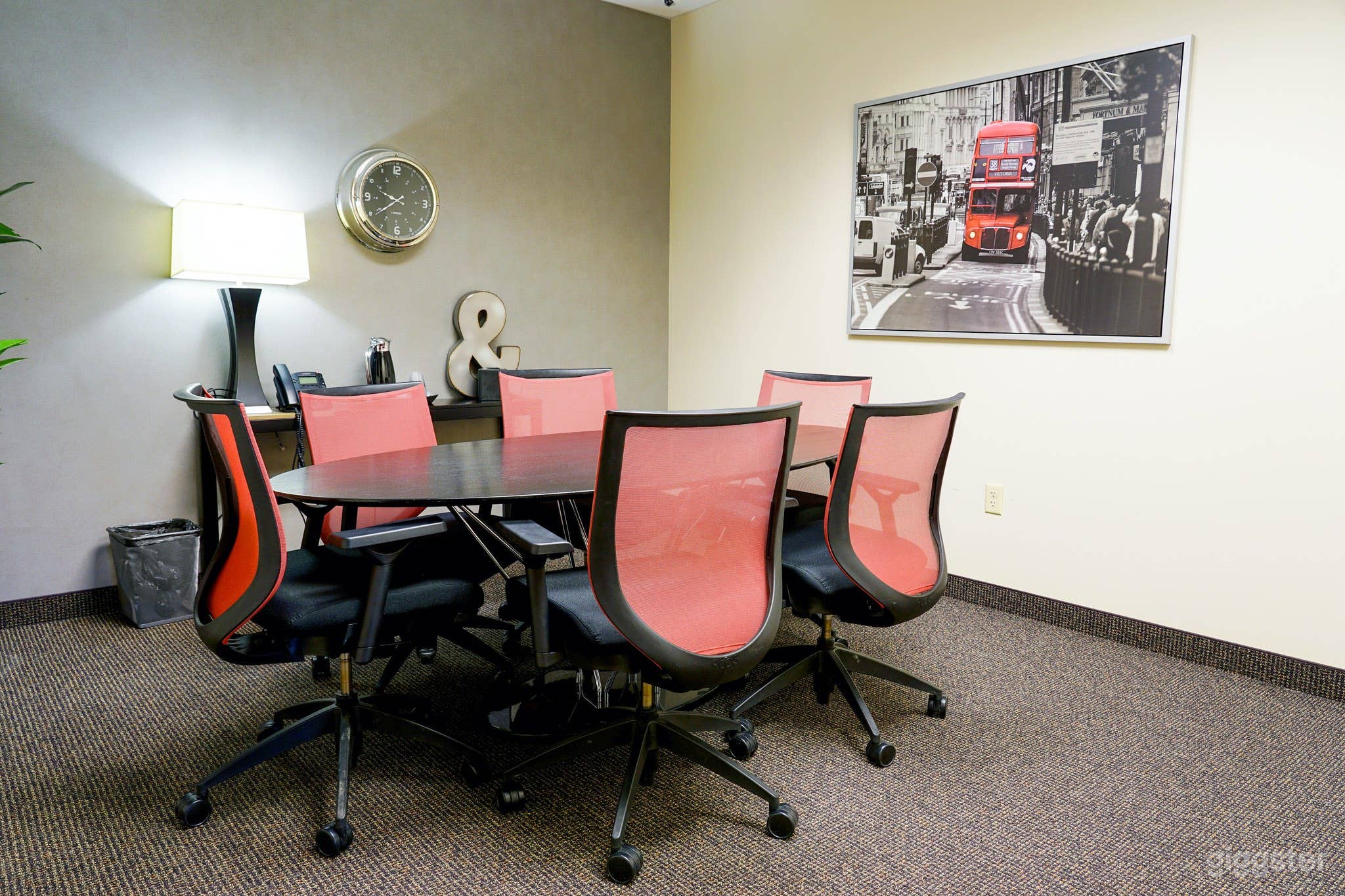 6-seat Modern, Stylish Meeting Space in Allen, TX Photo 1