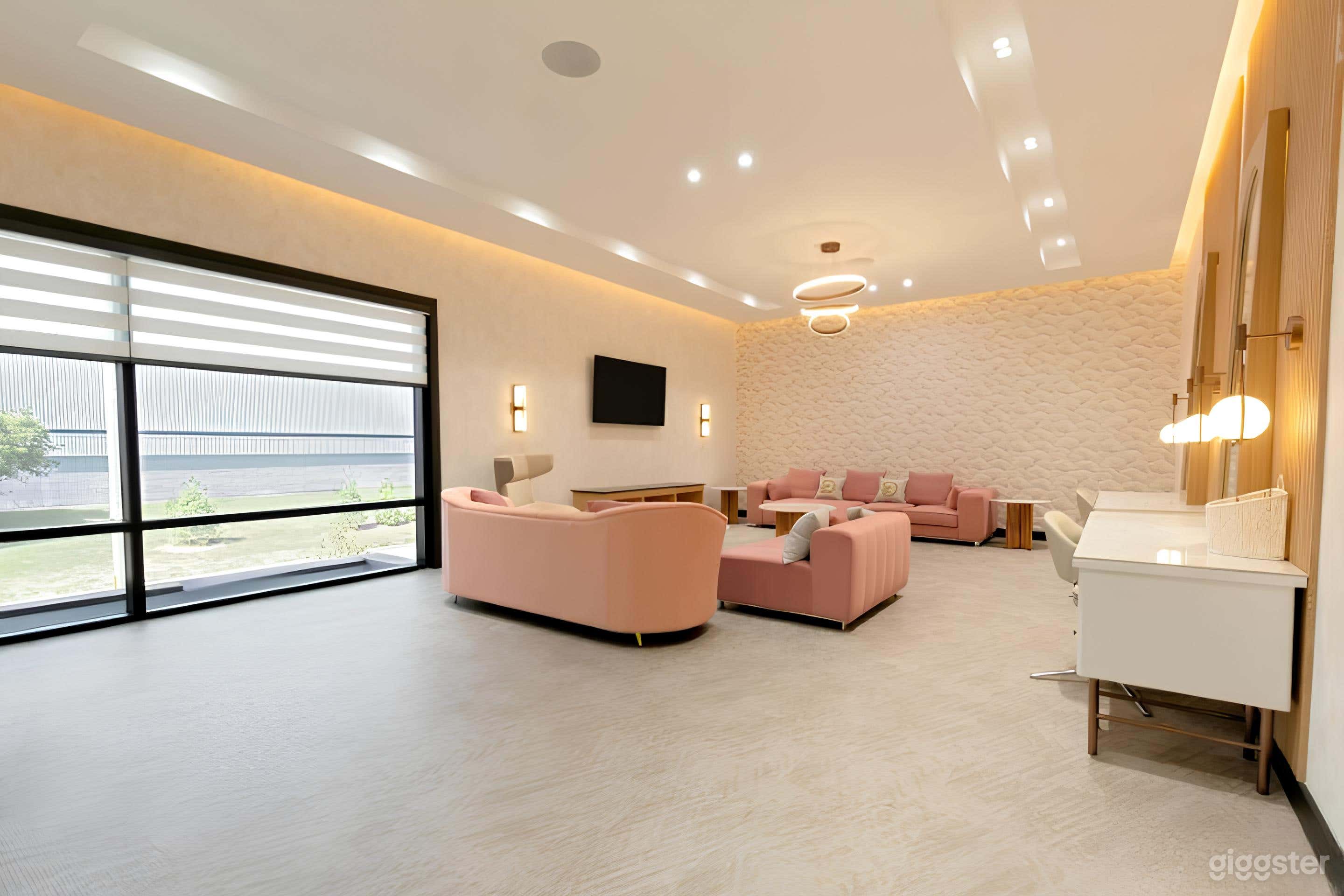 Distinctive Titan Ballroom Photo 4