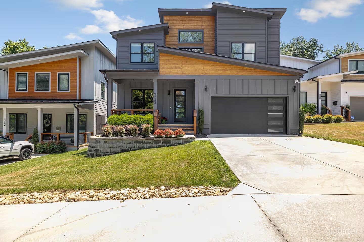 Executive Escape | Charlotte Sanctuary Photo 1