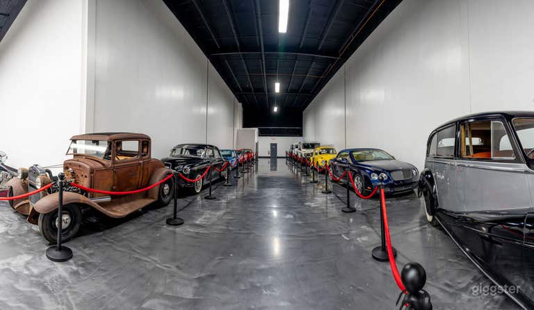  Classic Car Showroom with Lofted Bar 