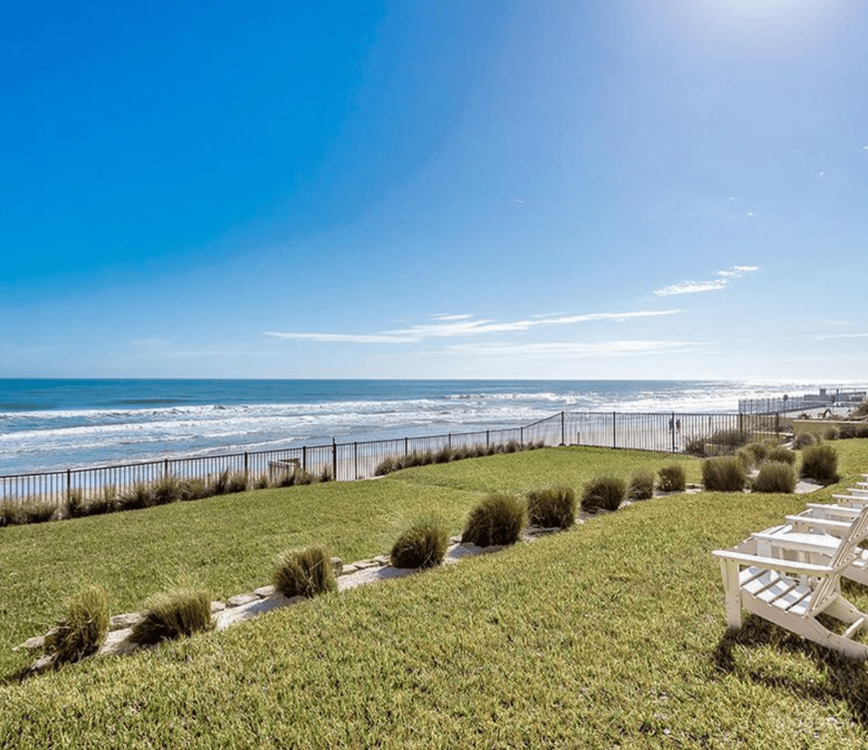 Refreshingly Bright Beach Front Resort and Venue Photo 2