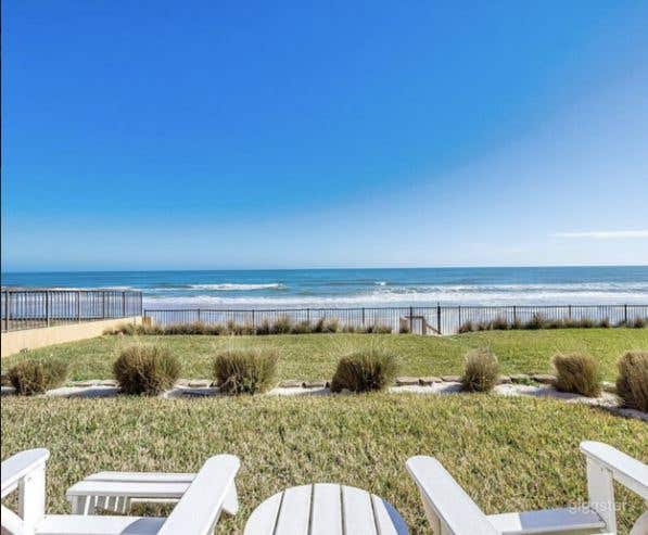 Refreshingly Bright Beach Front Resort and Venue Photo 1