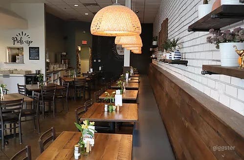 MCM BAR/RESTAURANT/EVENT SPACE Photo 4