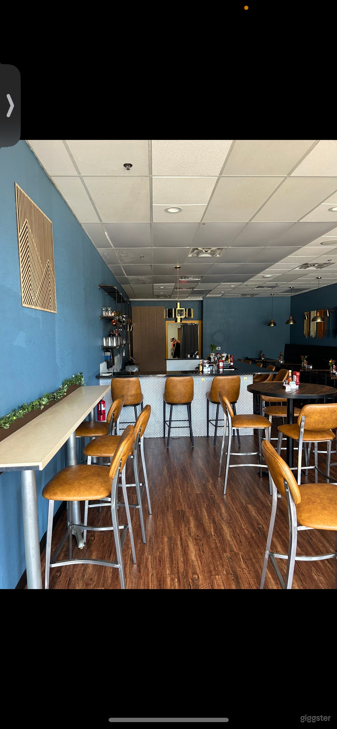 MCM BAR/RESTAURANT/EVENT SPACE Photo 3