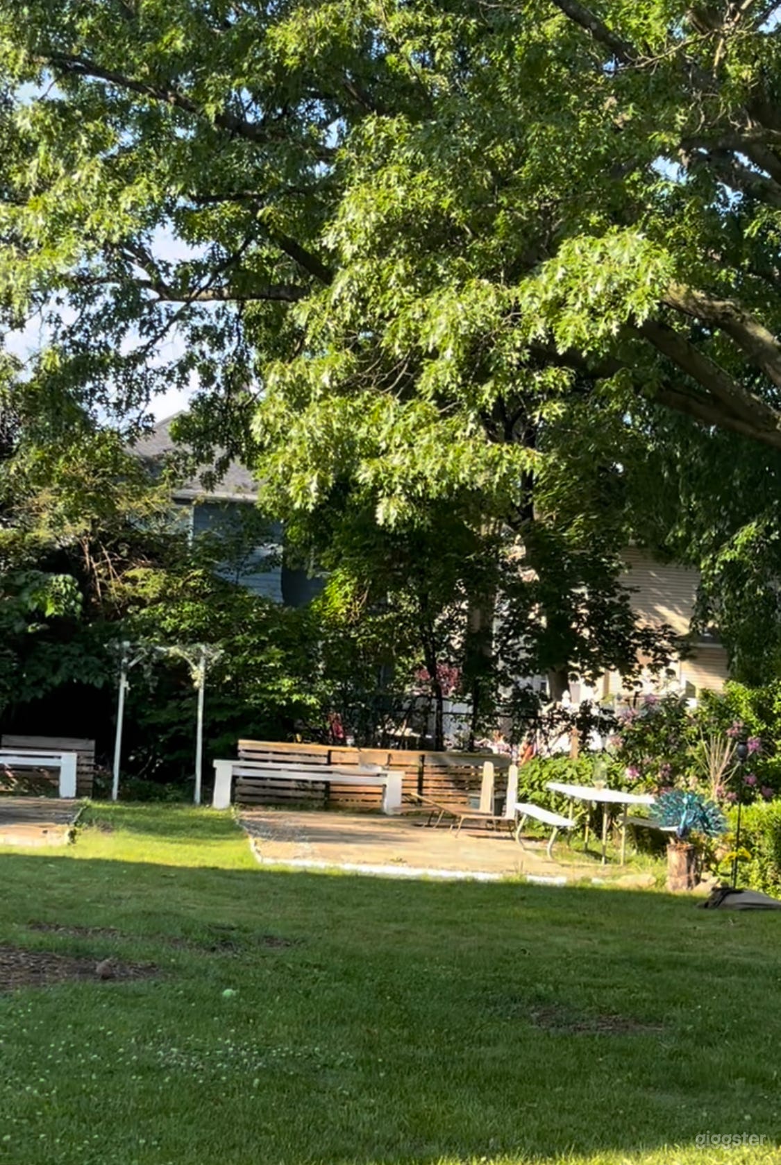 Chateau Regina Garden  Photo 3