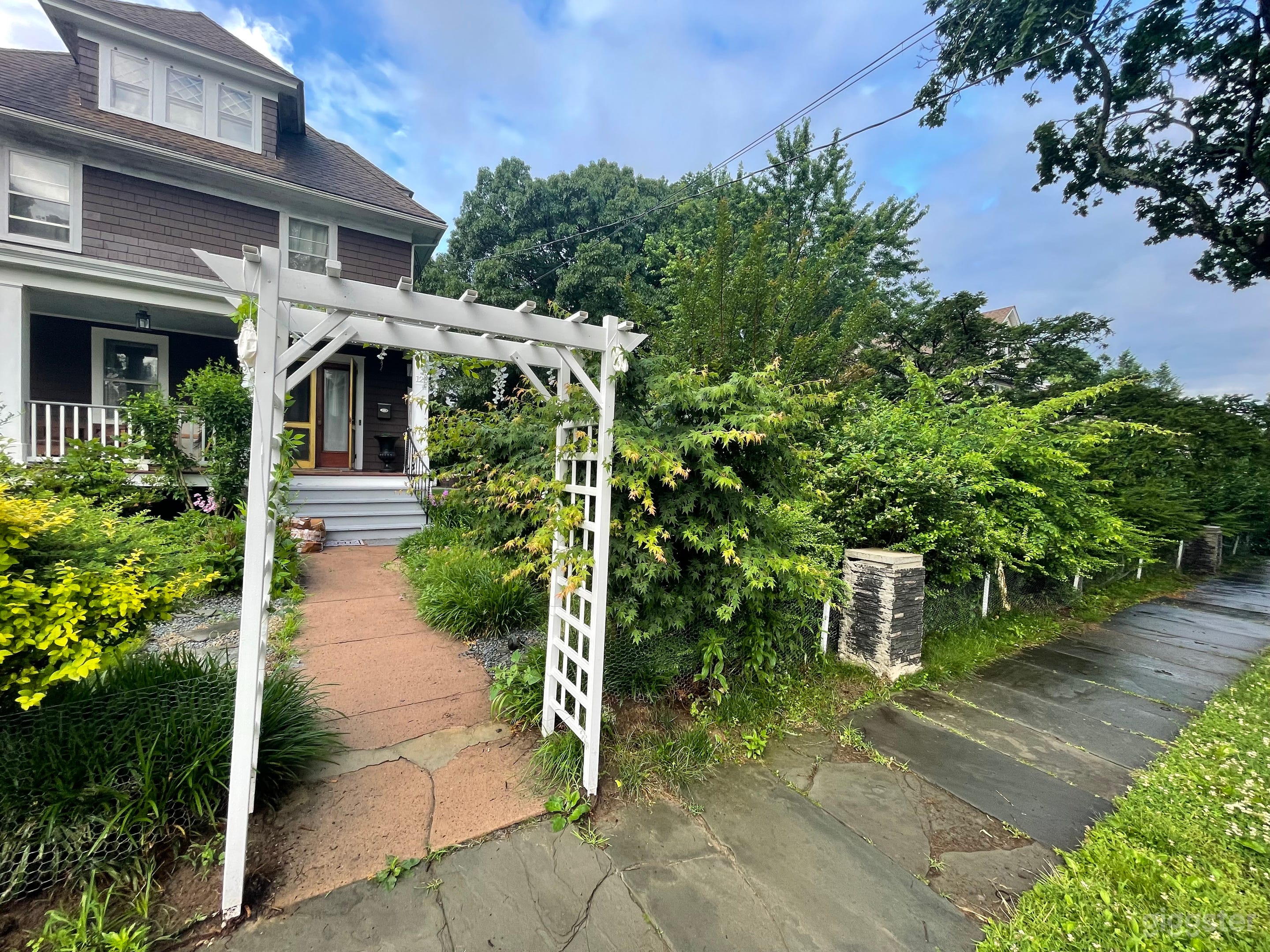 Chateau Regina Garden  Photo 1