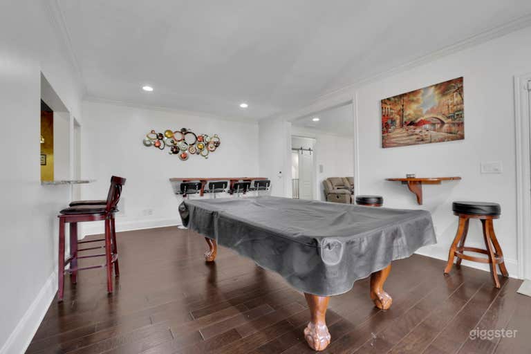  Billiard Room 