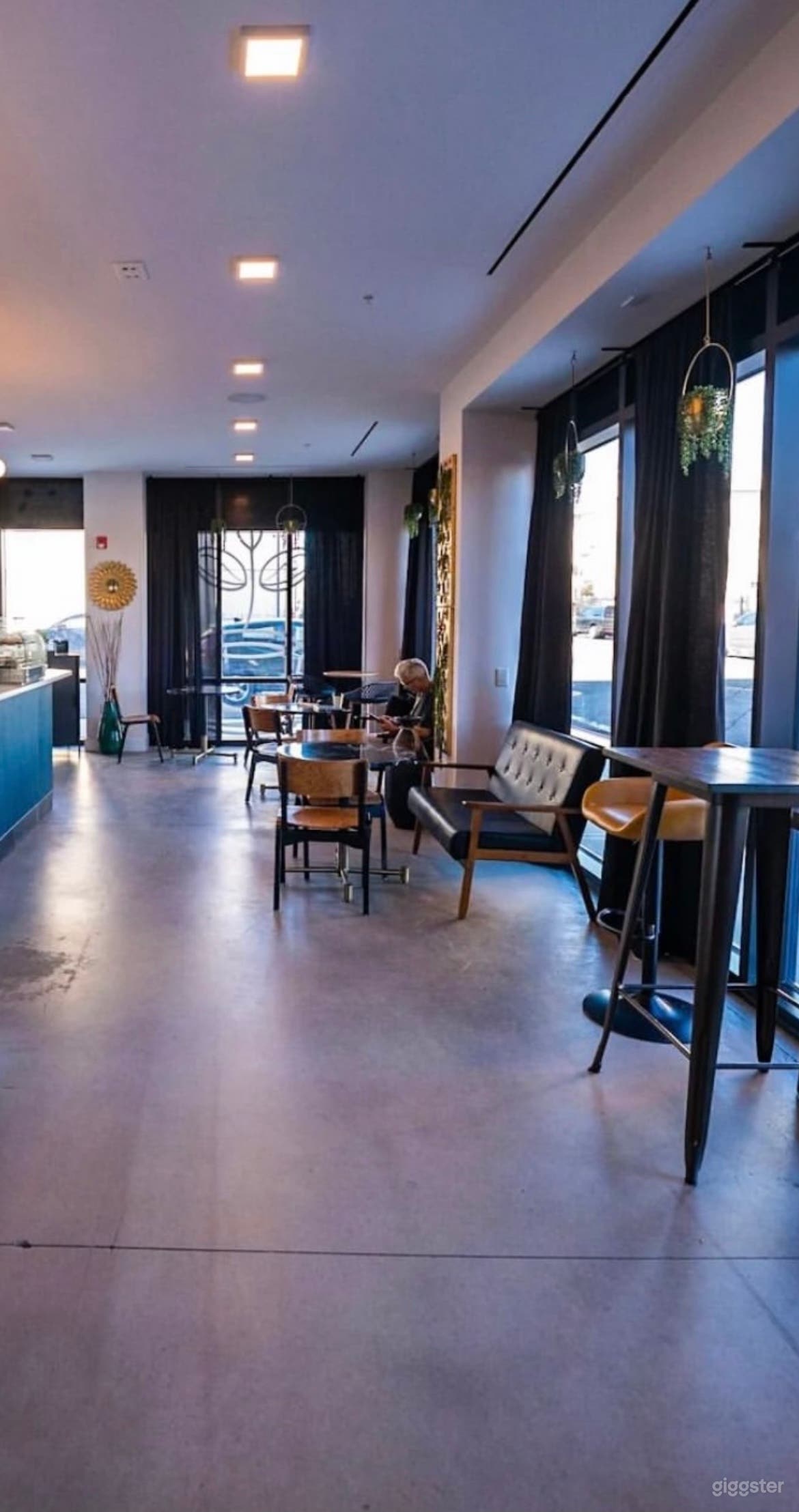 Event space (Art Deco, green wall)  Photo 3