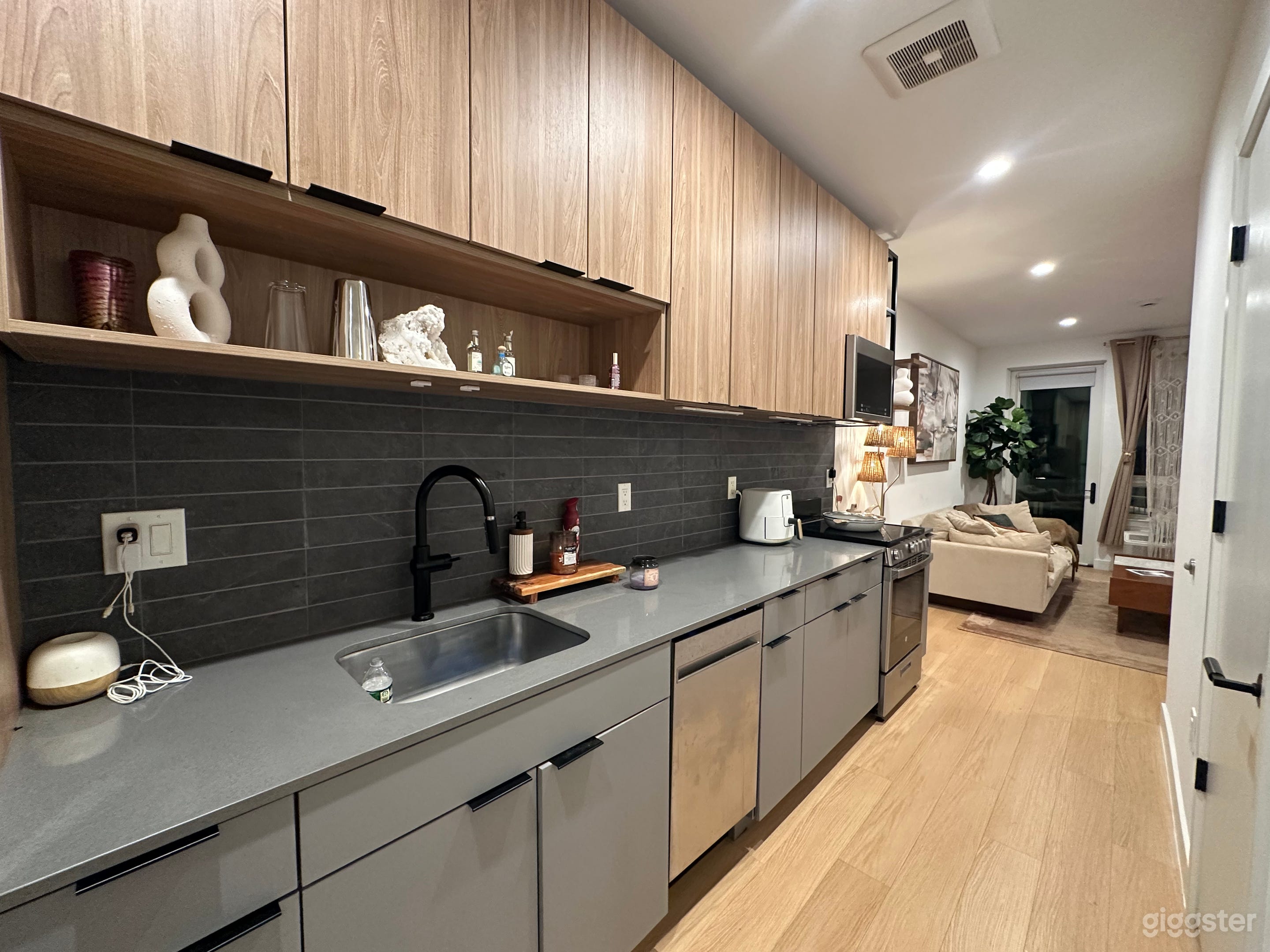 Euro summer meets modern design w private balcony Photo 1