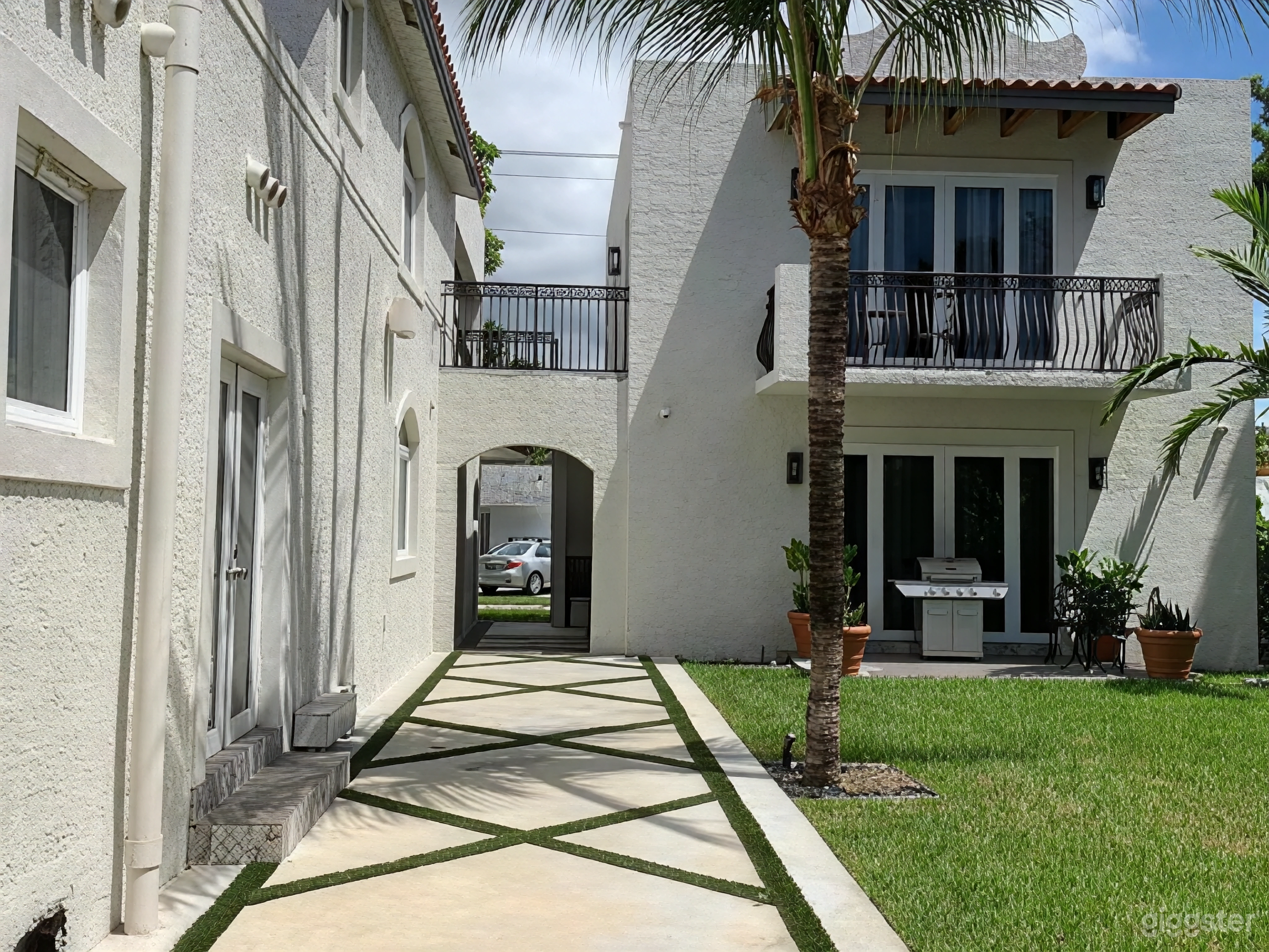 Spanish Style Home Designed to Inspire Photo 3