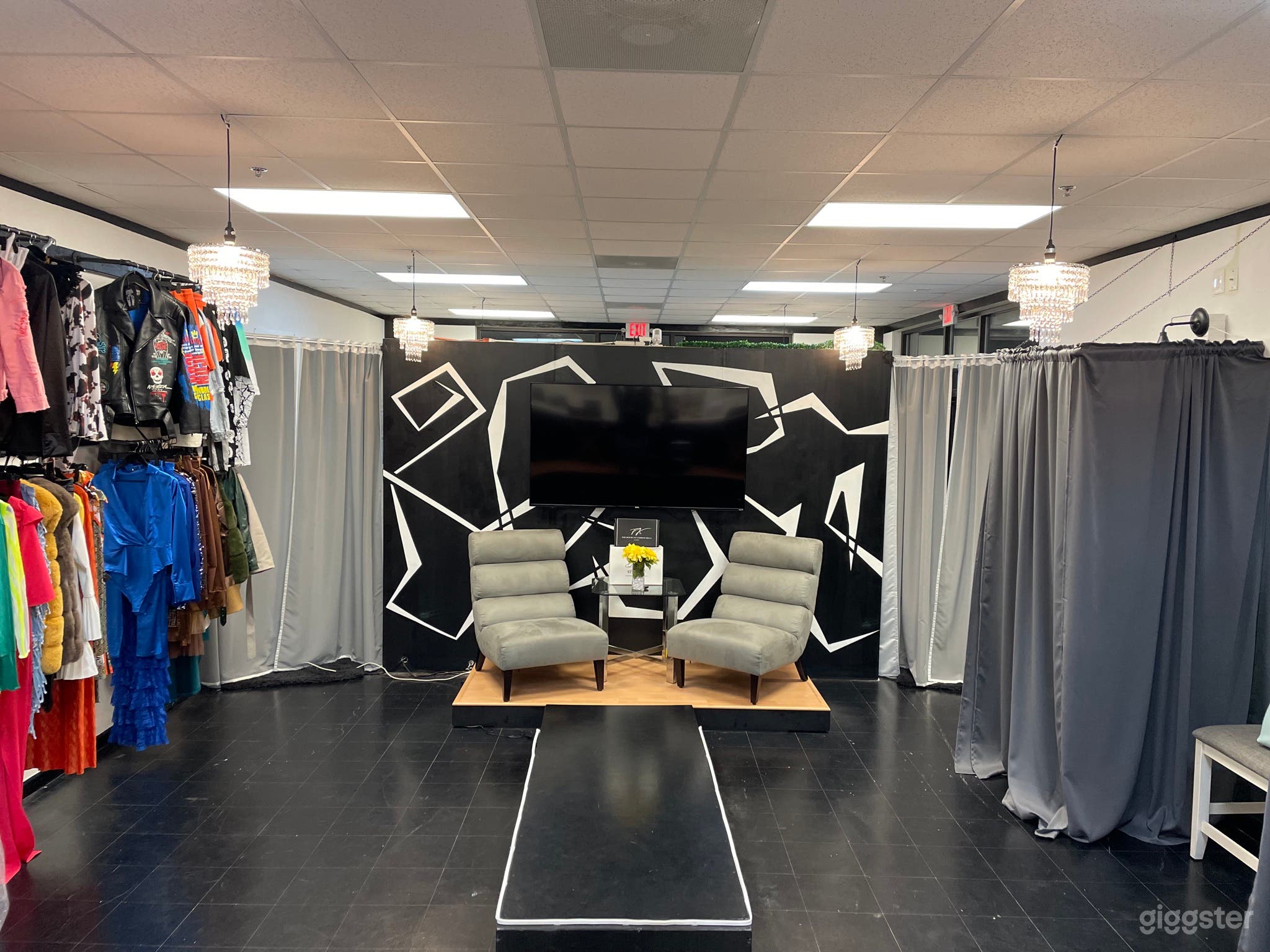 Amazing Gorgeous Boutique Photo 2