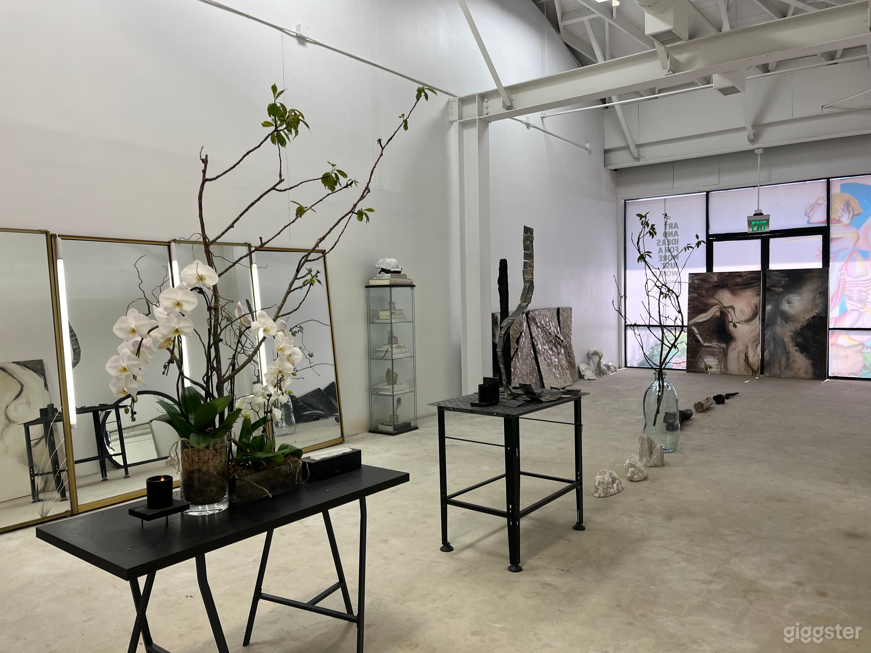 Modern Minimal Art/Photo Studio in Prime Westwood Photo 1