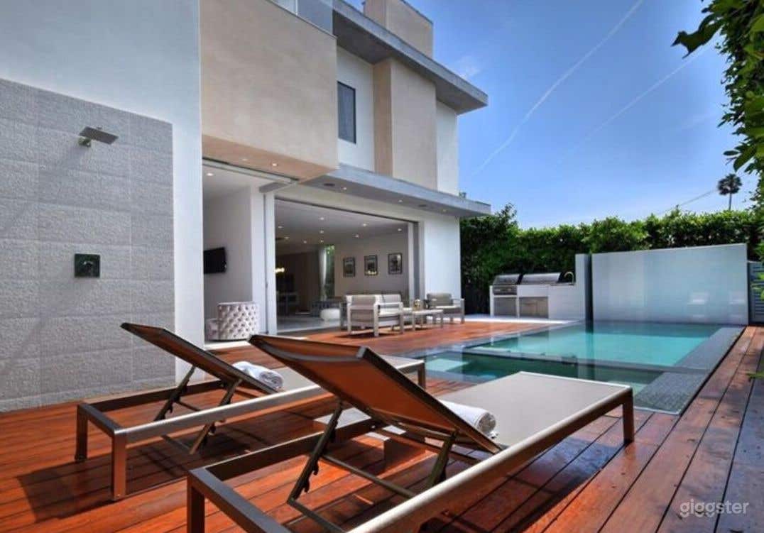 Pool in the Lucky Mansion Photo 1