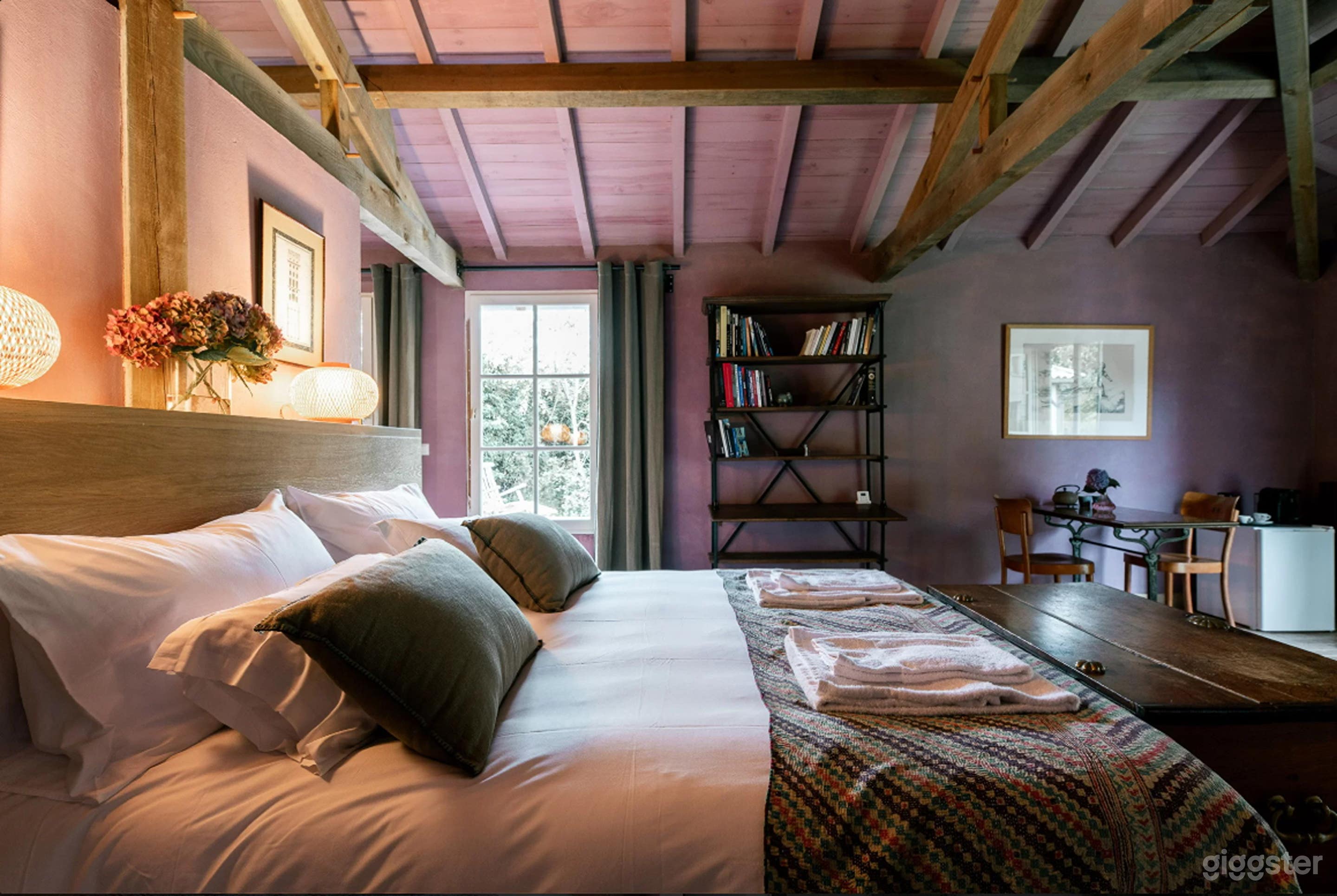 Photo de Loft Studio de 300 pieds carrés 2