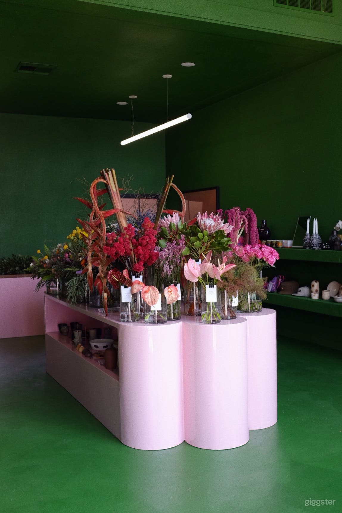 Stunning Floral and Art Studio Photo 4