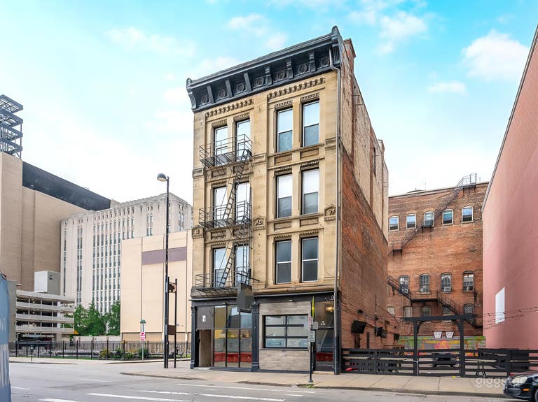  Urban Brick Patio — Mural, String Lights Downtown Cincinnati 