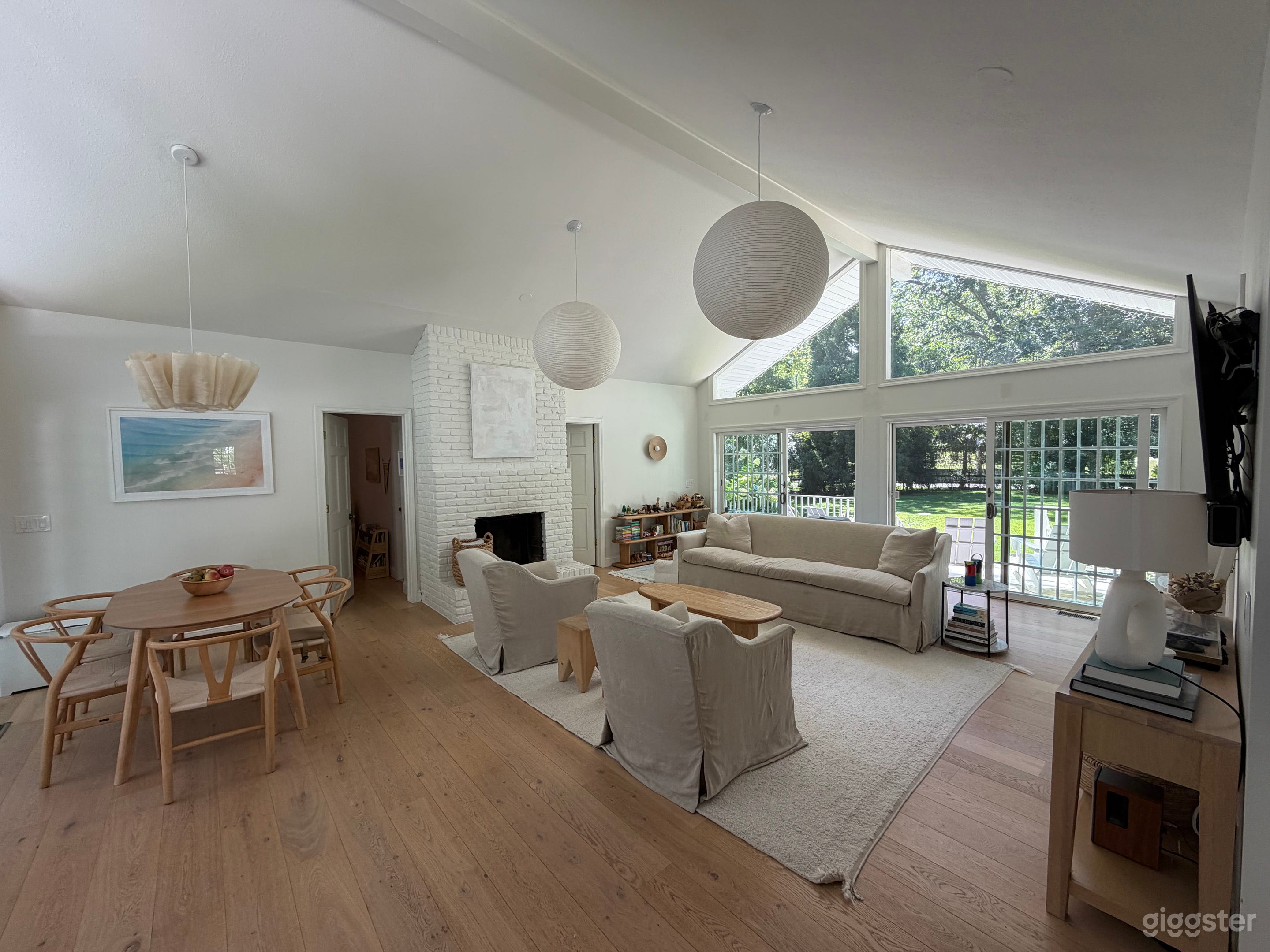 Charming White Sun Drenched House Photo 1