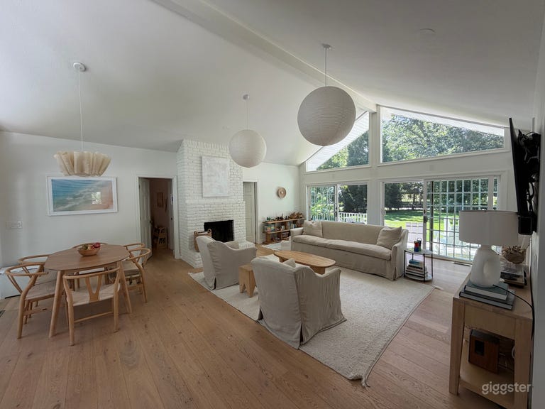  Charming White Sun Drenched House 
