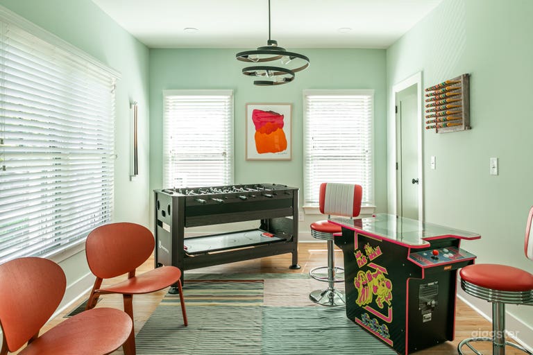  Chill Ville | East Atlanta Village's Raddest Pad! 