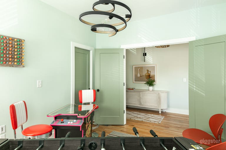  Chill Ville | East Atlanta Village's Raddest Pad! 