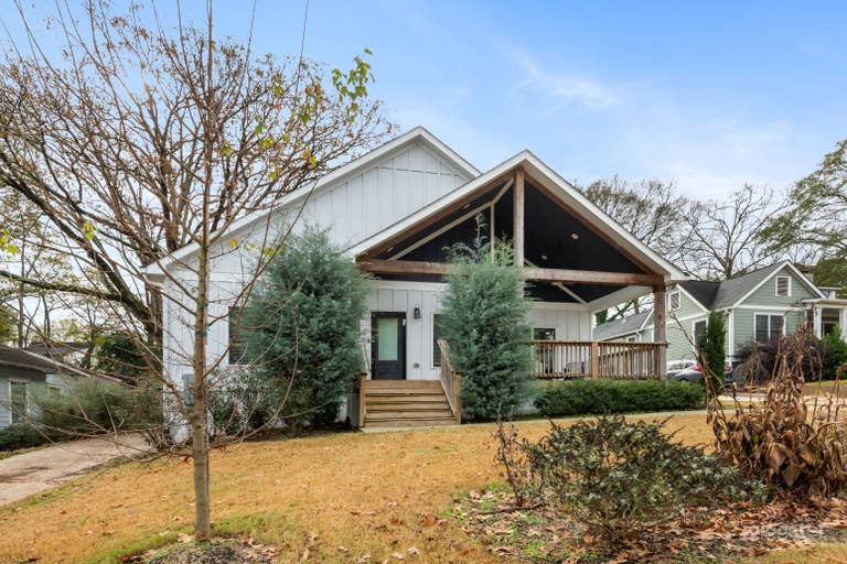  Chill Ville | East Atlanta Village's Raddest Pad! 