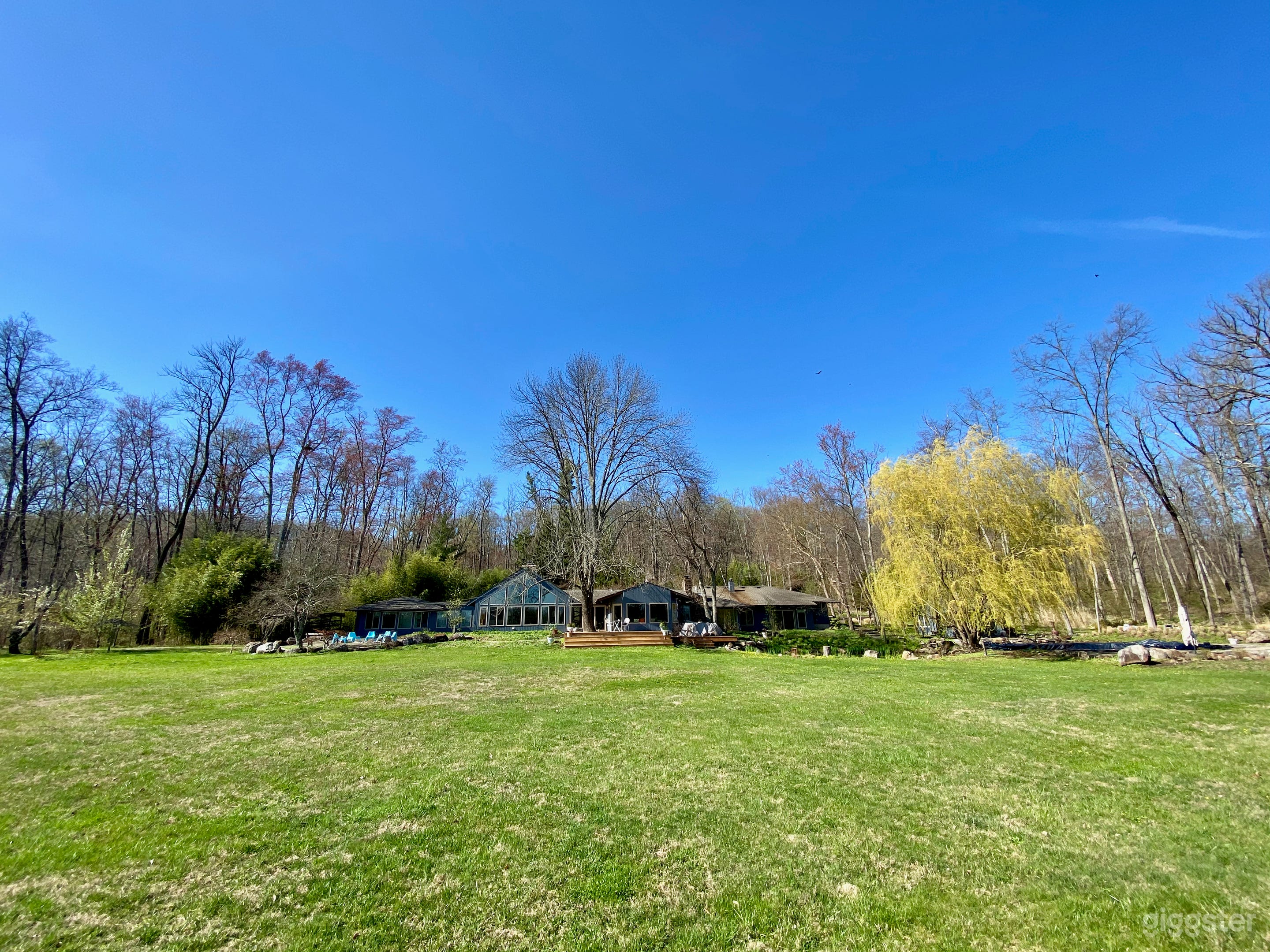 The ultimate Mid-Century home on 15 acres! Photo 2