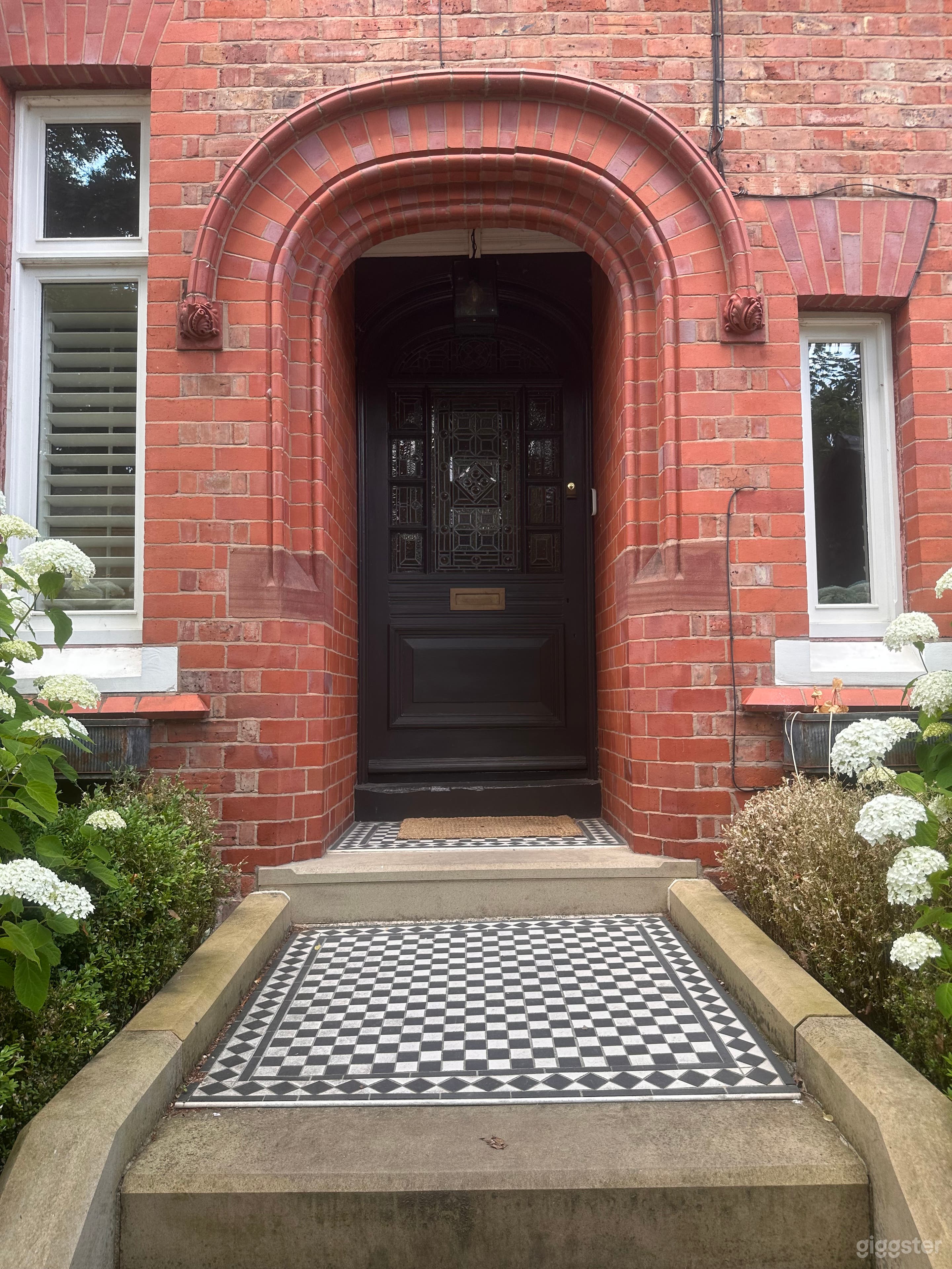 Edwardian Family Home with Cinematic Period Featur Photo 2