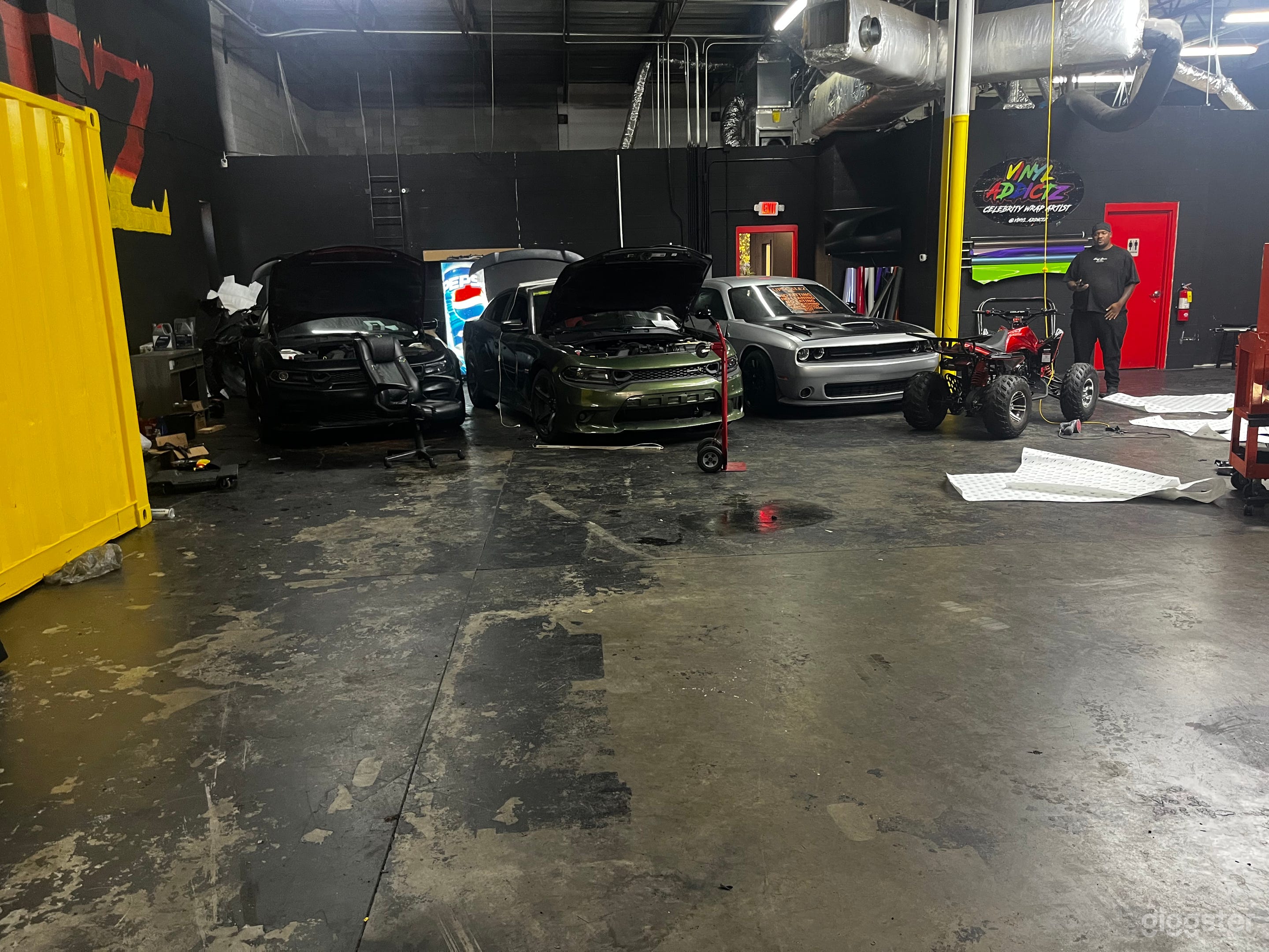 Versatile Warehouse Studio – Epic Shoots Here! 🎬 Photo 1