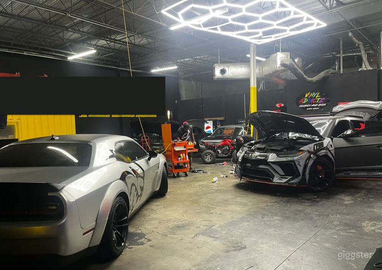  Versatile Warehouse Studio – Epic Shoots Here! 🎬 