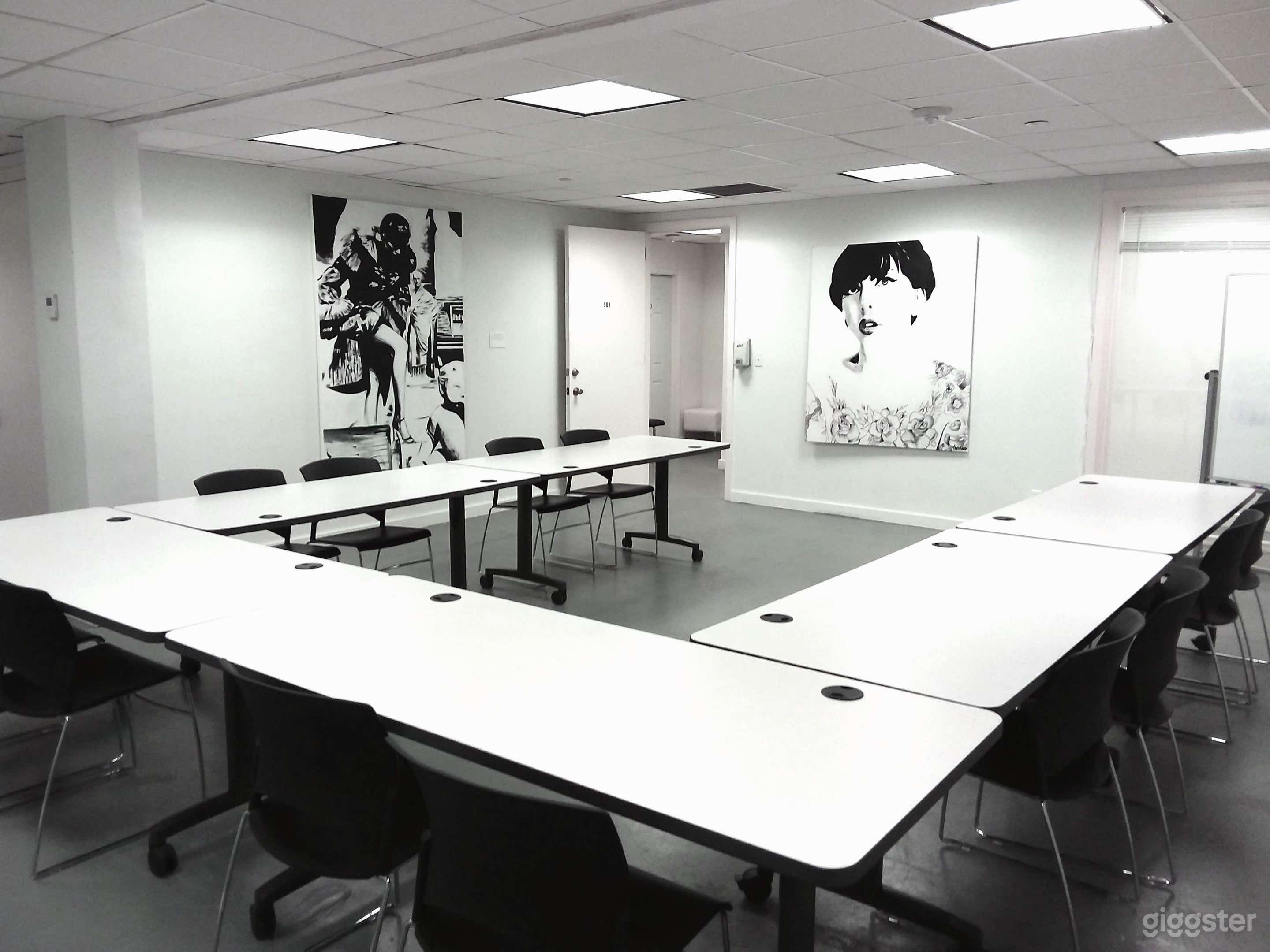 Flexible Training &amp; Meeting Room in Downtown Miami Photo 1