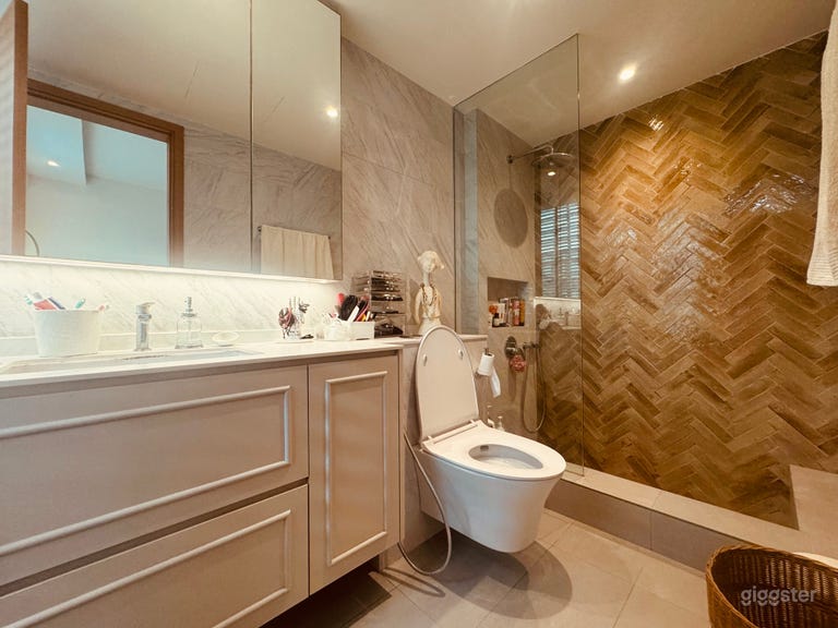  5 storey cluster house with rooftop terrace 