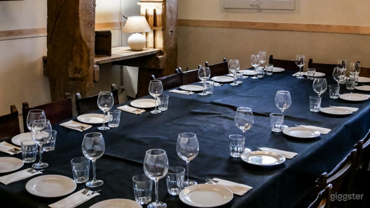 Sala con estilo rústico y atractivo mágico. Photo 1