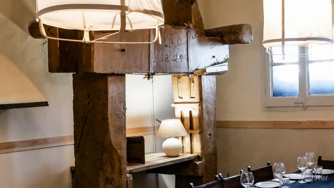 Sala con estilo rústico y atractivo mágico. Photo 2