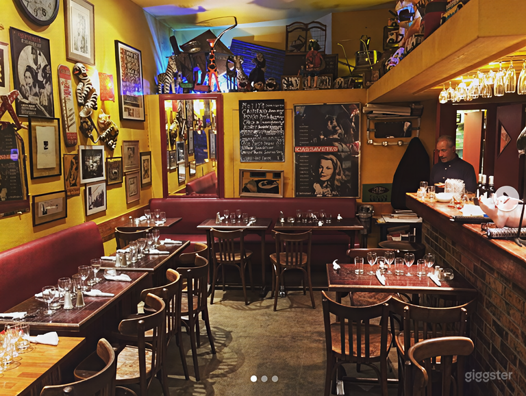  Restaurant parisien chaleureux au charme rétro 