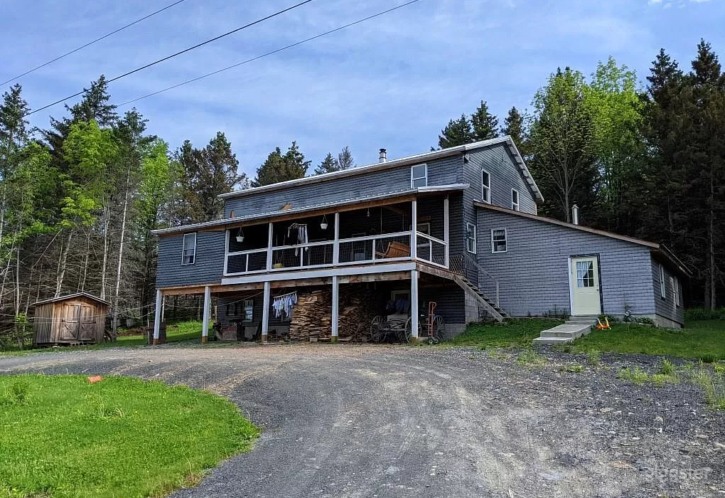Authentic Amish House and Large Forest Photo 2